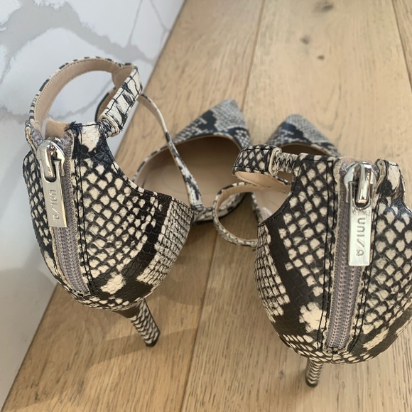 Unisa snake print pointed toe strappy stiletto with heels back zip size 9.5 - Picture 5 of 8